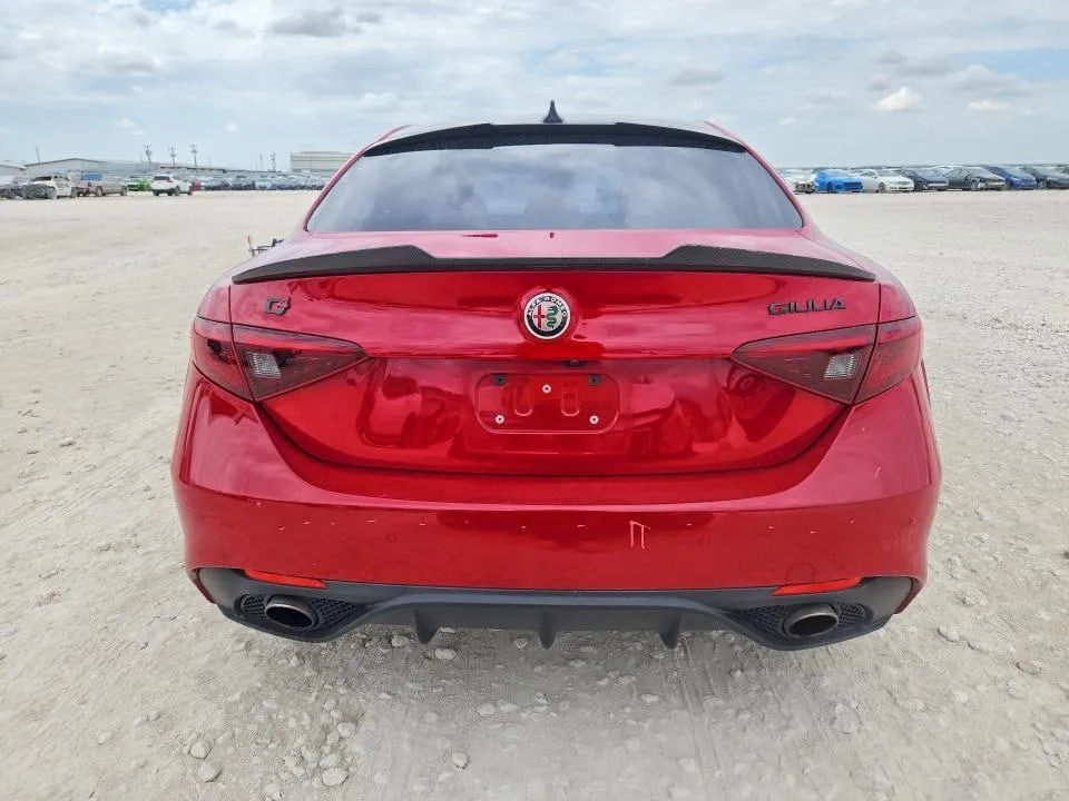 ALFA ROMEO GIULIA TI Q4 2017