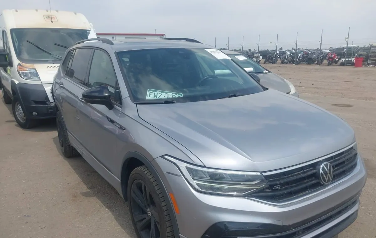 VOLKSWAGEN TIGUAN SE R-LINE BLACK 2023