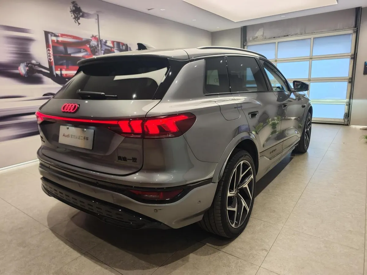 AUDI Q6L E-TRON FIRST EDITION 2026