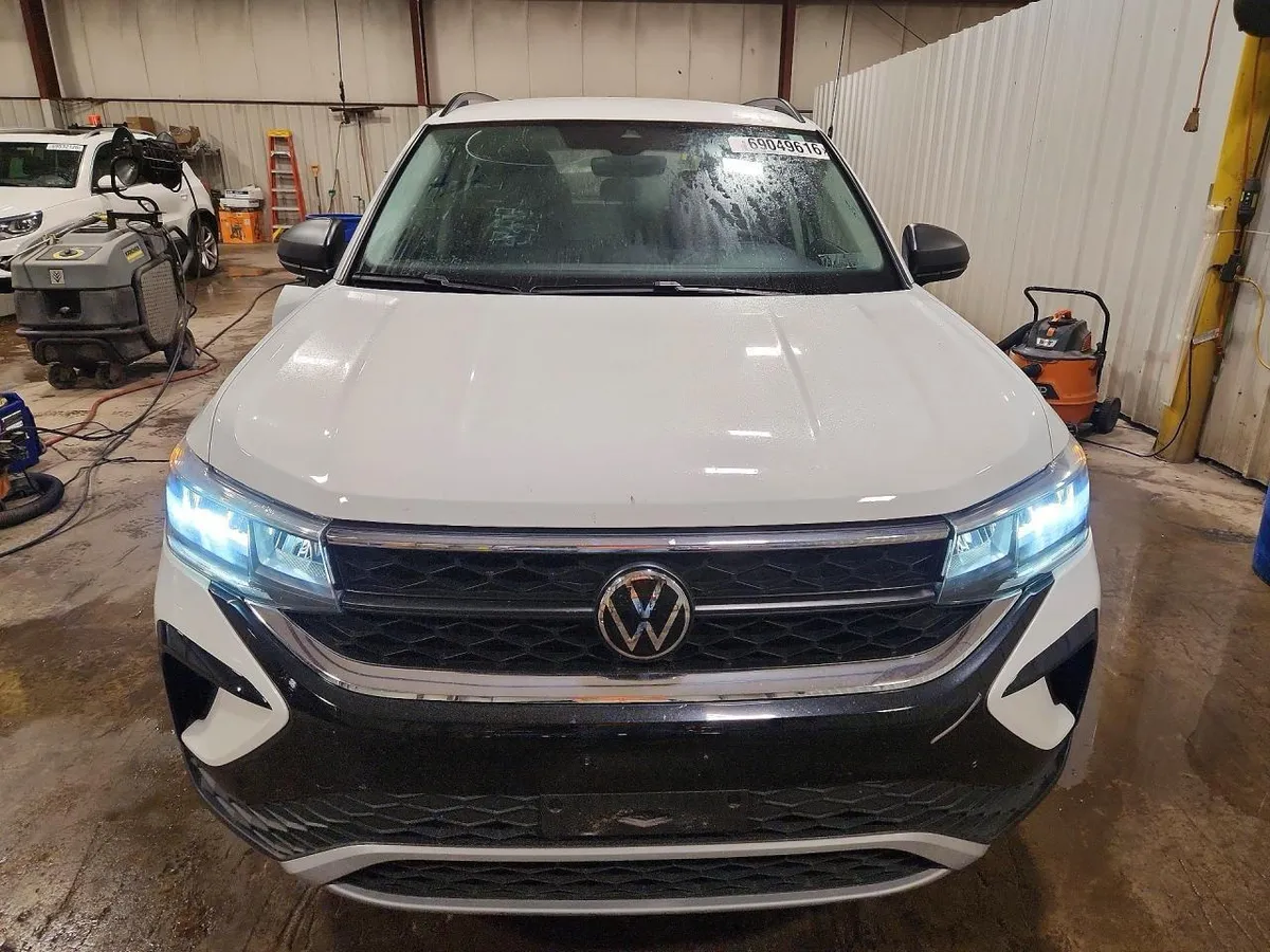 VOLKSWAGEN TAOS S 2024