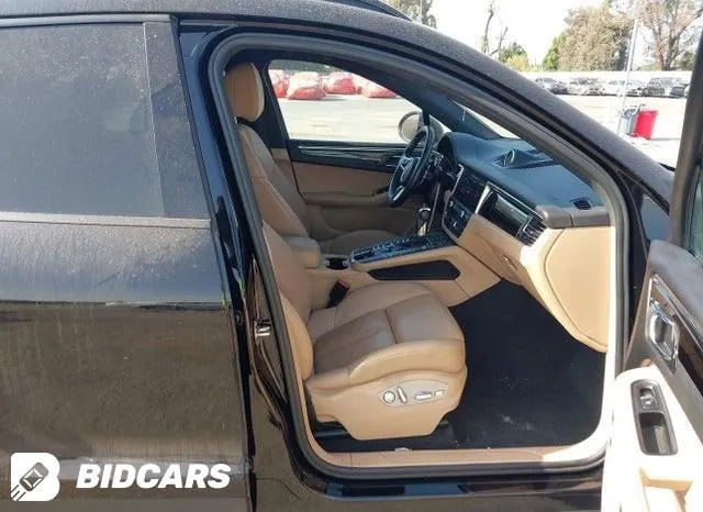 PORSCHE MACAN 2021