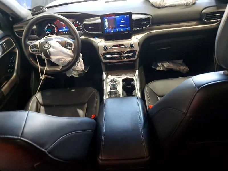 FORD EXPLORER XLT 2023