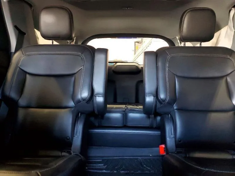 FORD EXPLORER XLT 2023