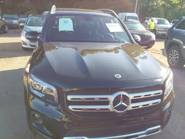 MERCEDES-BENZ GLB250 2022