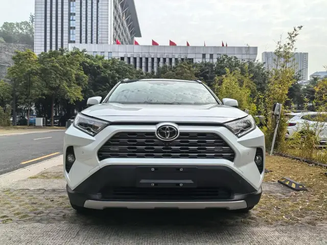 TOYOTA RAV4 PREMIUM EDITION 2022