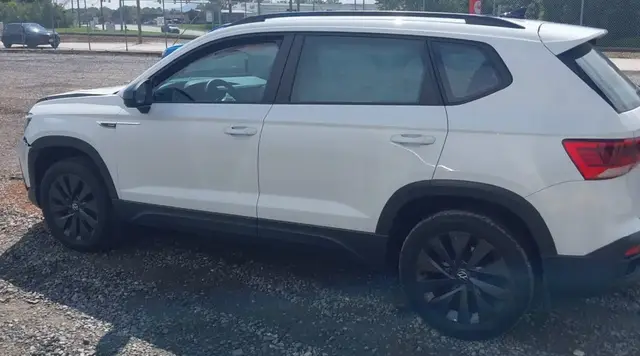 VOLKSWAGEN TAOS 2023