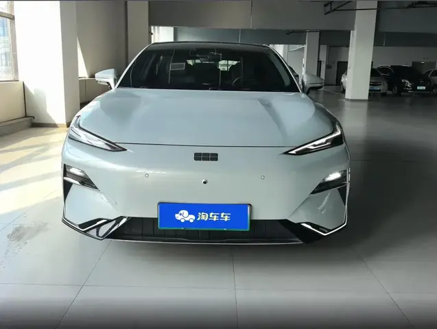 GEELY GALAXY E8 700KM LONG RANGE EDITION 2025