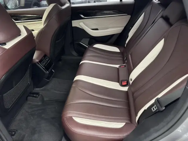 GEELY MONJARO 2022