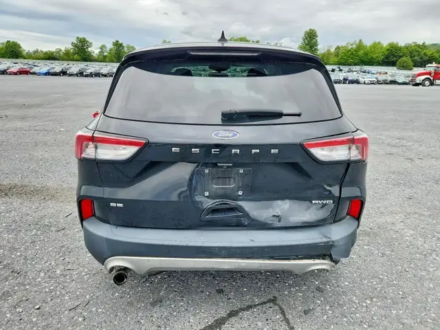 FORD ESCAPE SE 2022