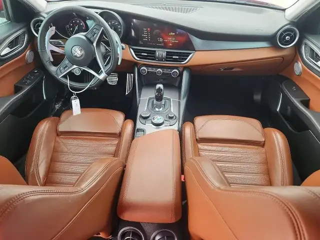 ALFA ROMEO GIULIA TI Q4 2017