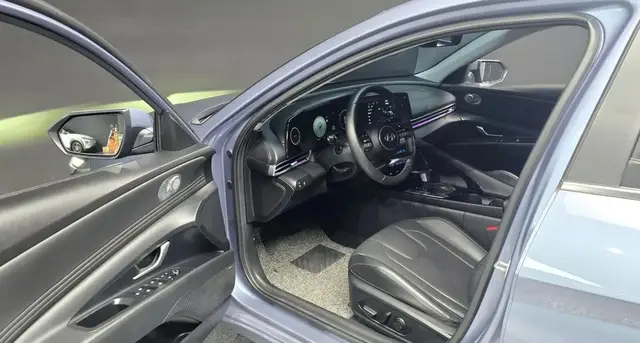 HYUNDAI AVANTE 2023