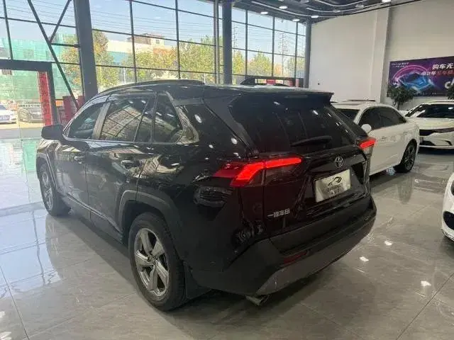 TOYOTA RAV4 2022