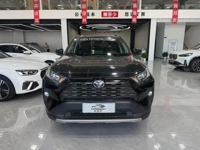 TOYOTA RAV4 2022