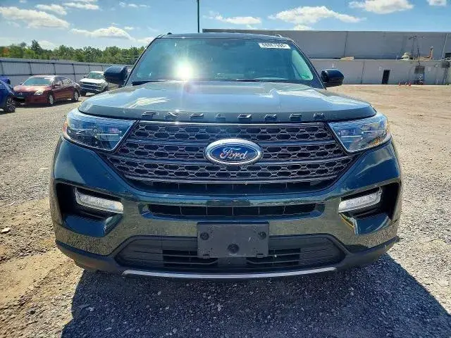 FORD EXPLORER XLT 2022