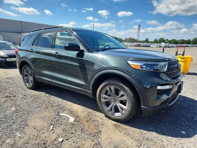 FORD EXPLORER XLT 2022