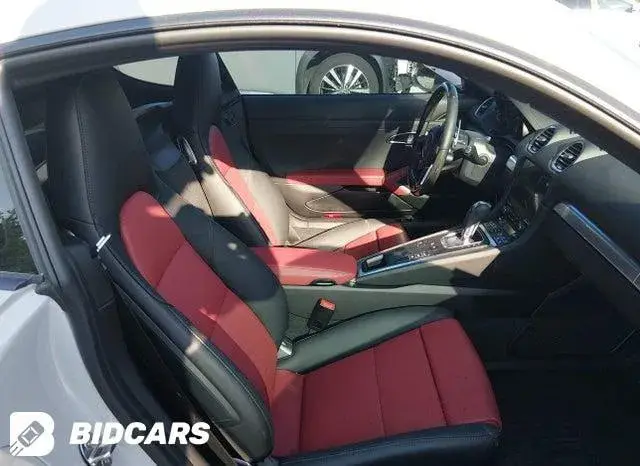 PORSCHE 718 КОТОРЫЙ ВЫДЕЛЯЕТСЯ 2025