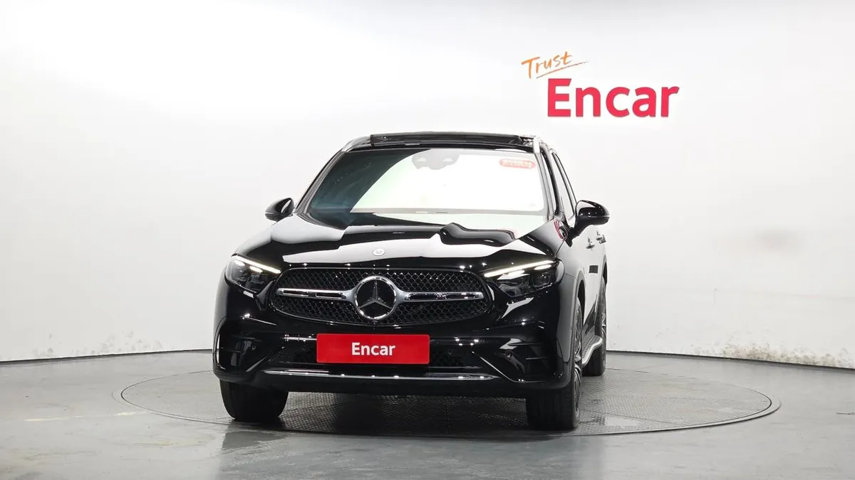 MERCEDES-BENZ GLC 300 2023