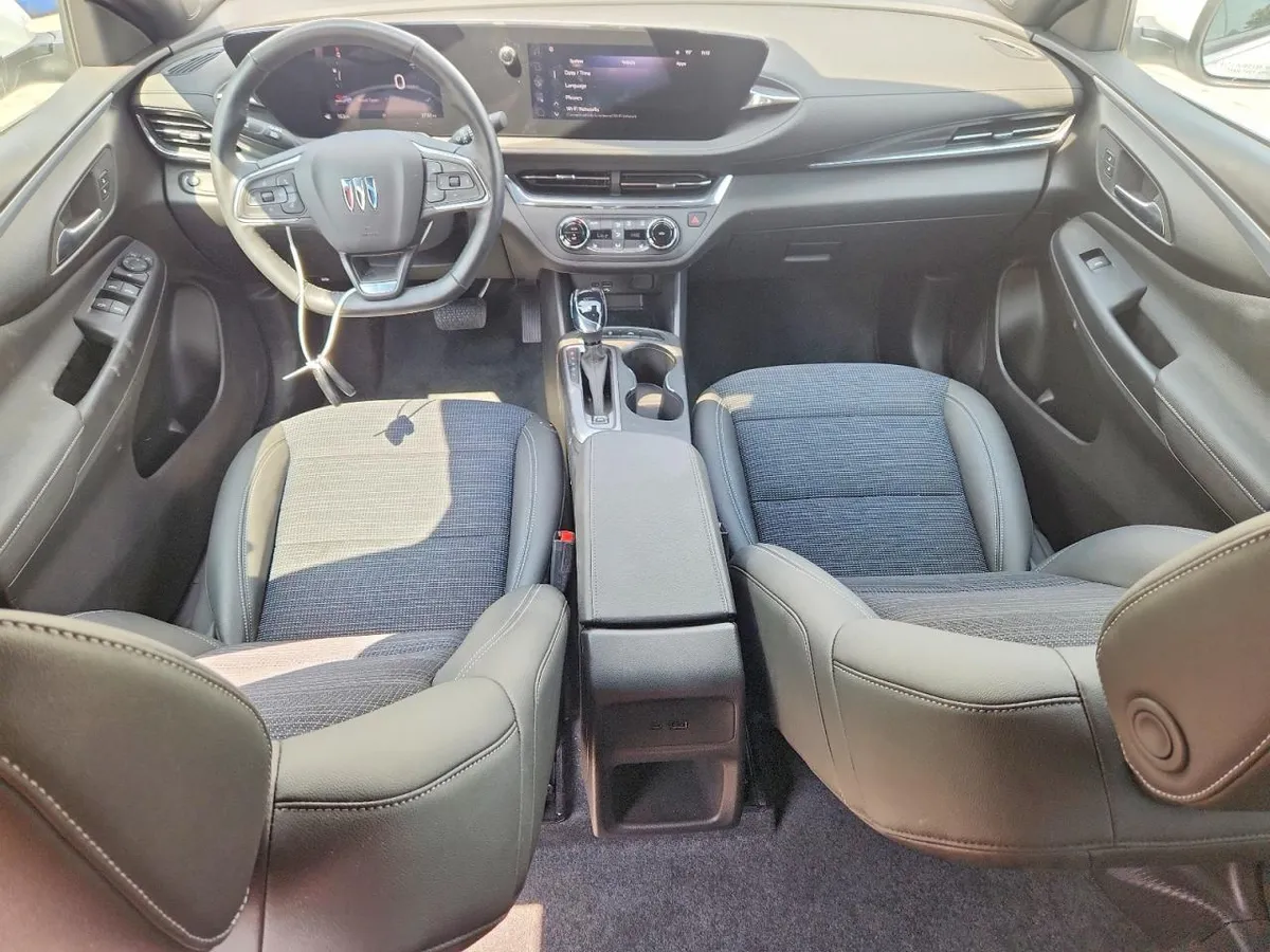 BUICK ENVISTA PREFERRED 2025