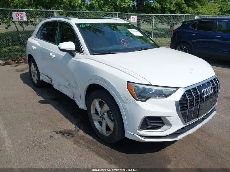 AUDI Q3 2021