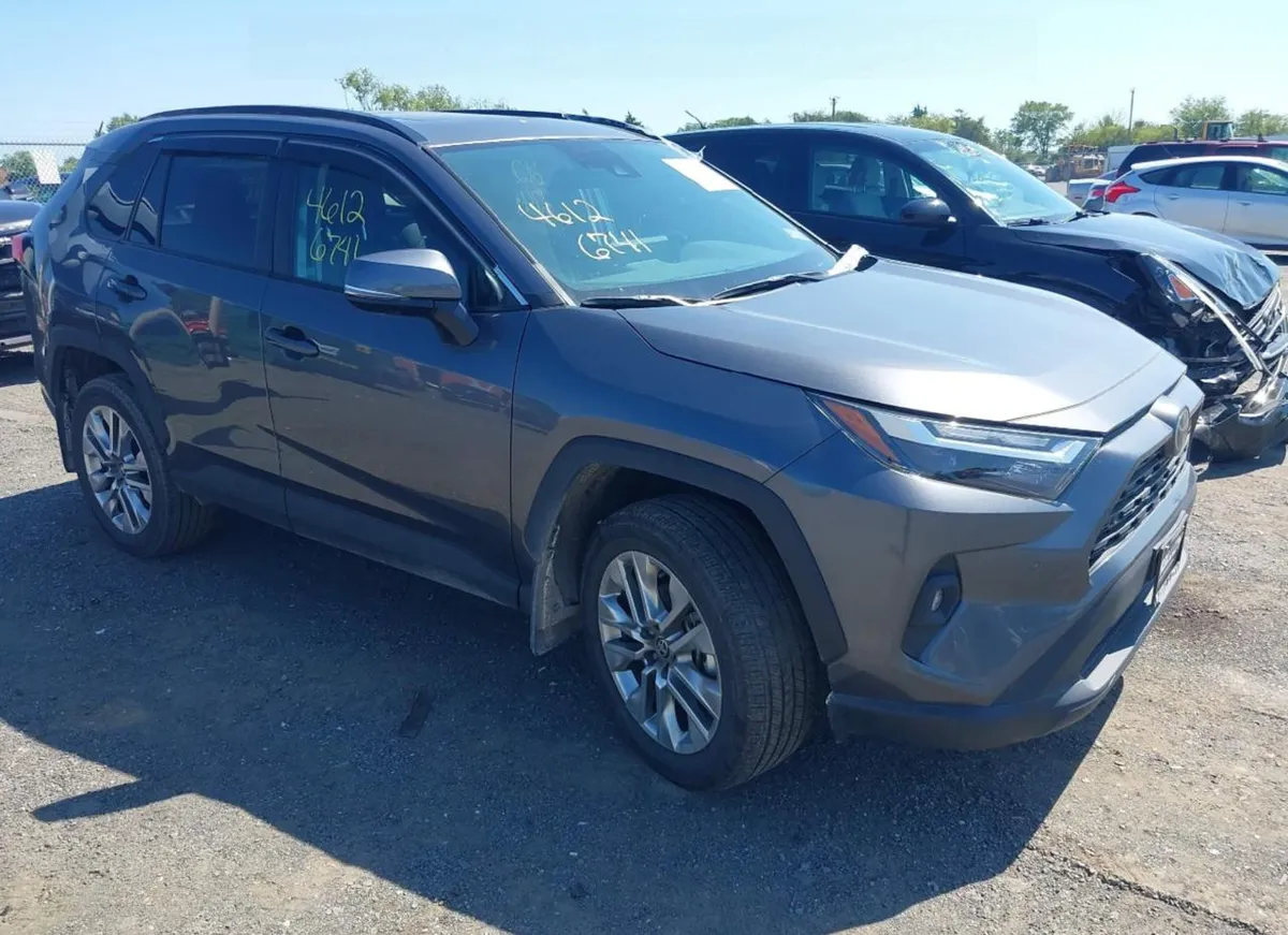 TOYOTA RAV4 5 2025