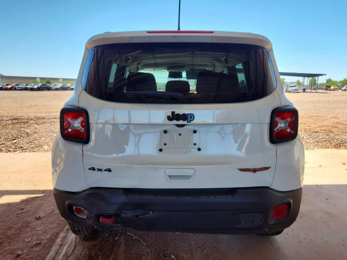 JEEP RENEGADE TRAILHAWK 2023