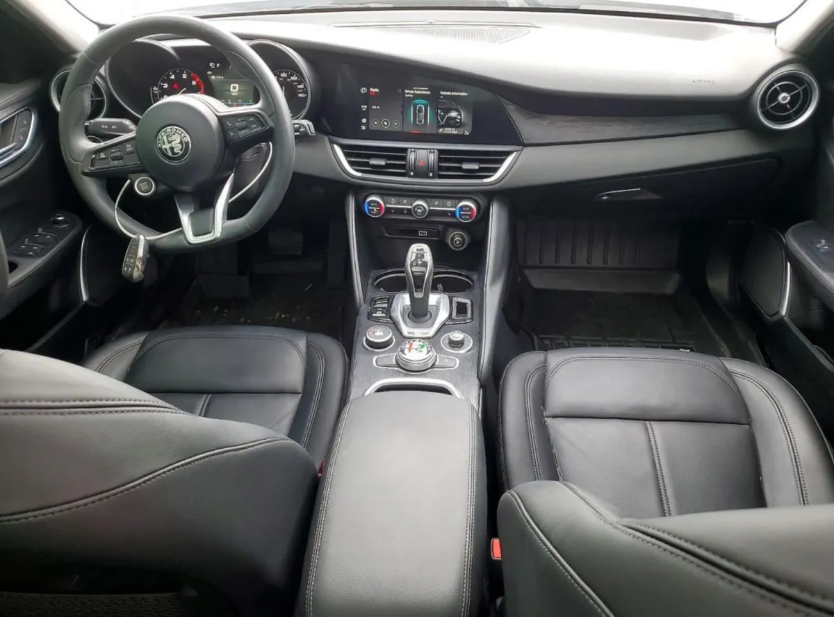ALFA ROMEO GIULIA SPORT 2021