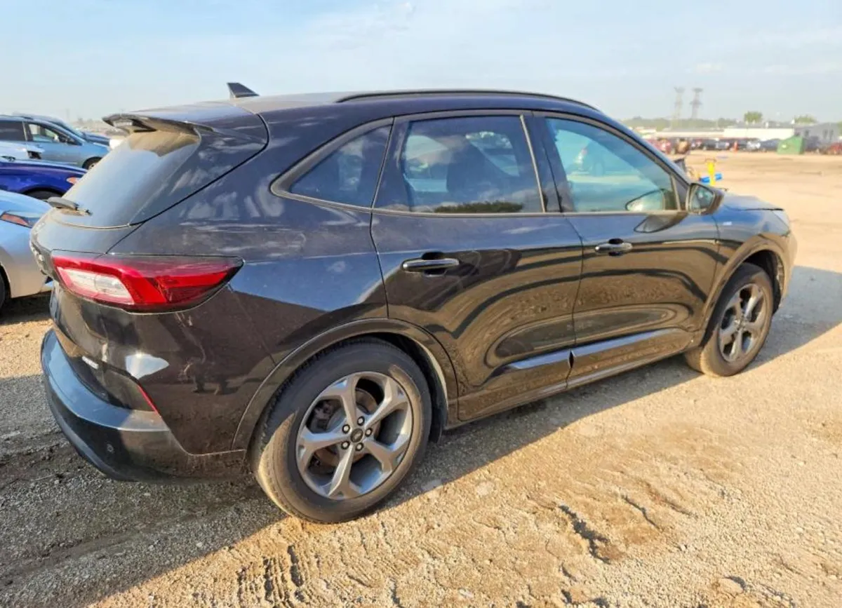 FORD ESCAPE 5 2024