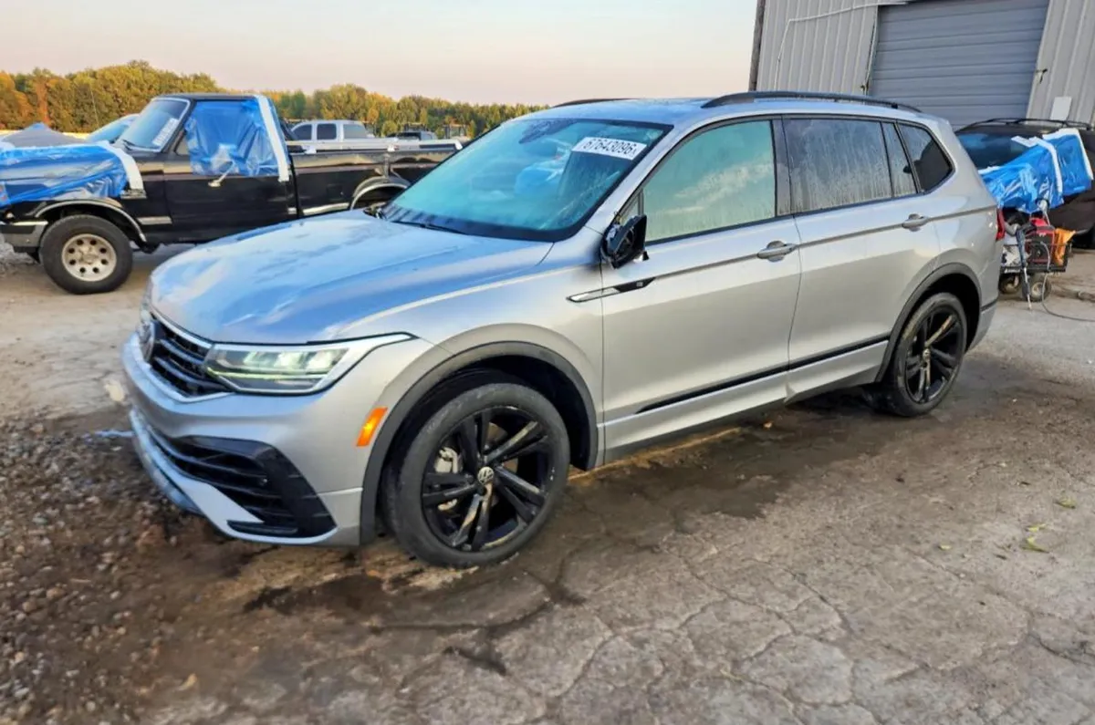 VOLKSWAGEN TIGUAN SE 2023