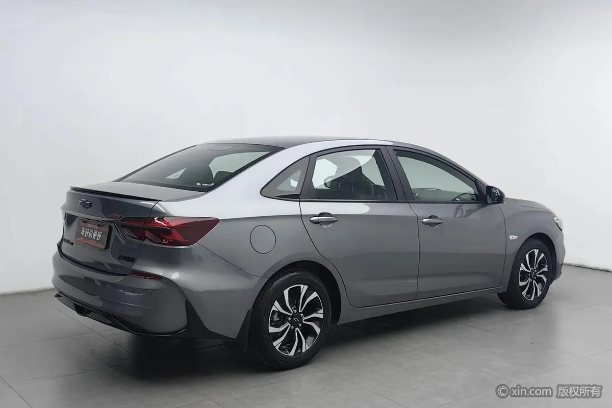 CHEVROLET CRUZE 2WD 2022