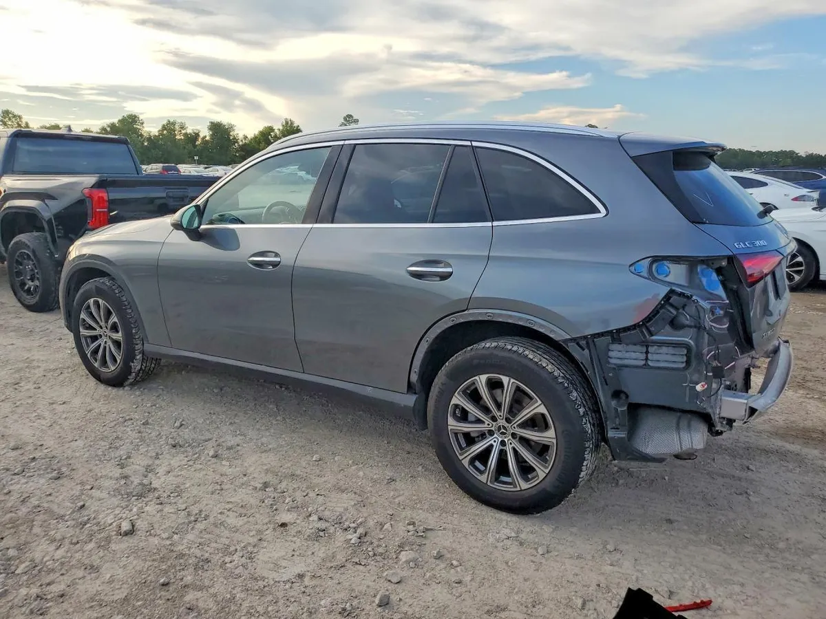 MERCEDES-BENZ GLC-CLASS 2023