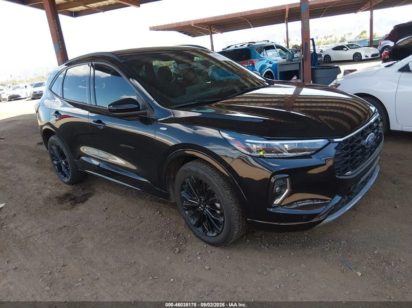FORD ESCAPE ELITE 2023