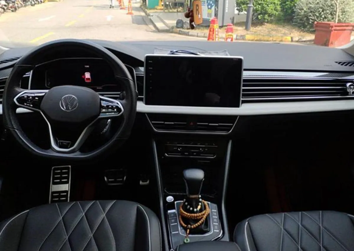 VOLKSWAGEN TIGUAN L 2022