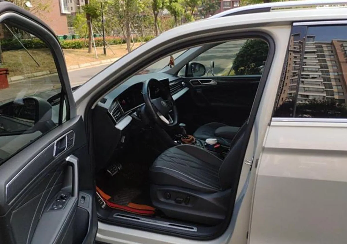 VOLKSWAGEN TIGUAN L 2022