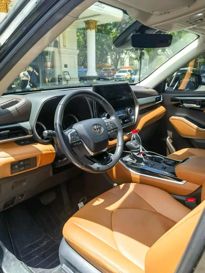 TOYOTA HIGHLANDER HYBRID 2023
