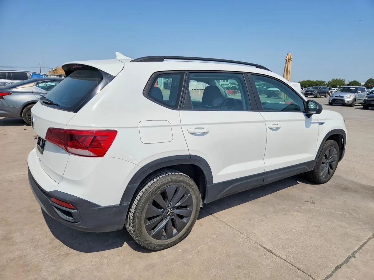 VOLKSWAGEN TAOS 2023