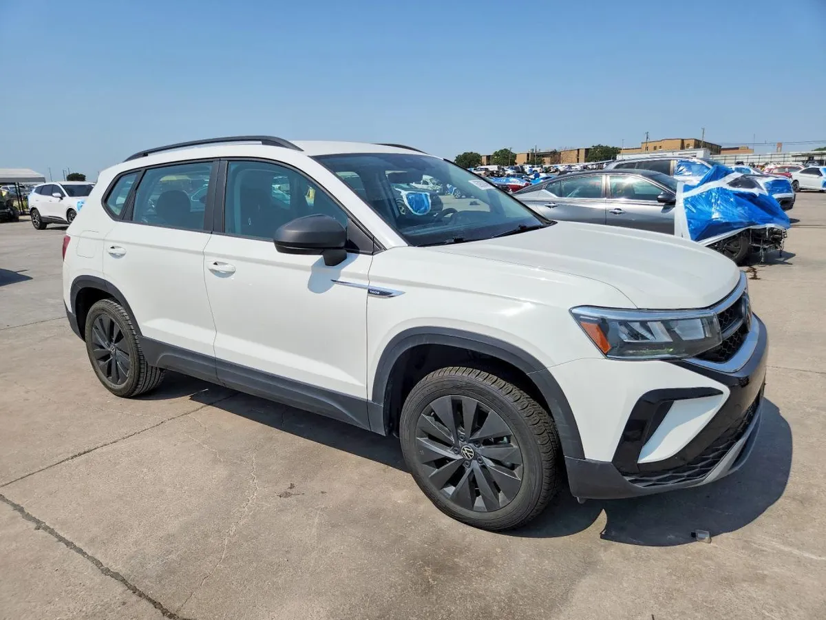 VOLKSWAGEN TAOS 2023