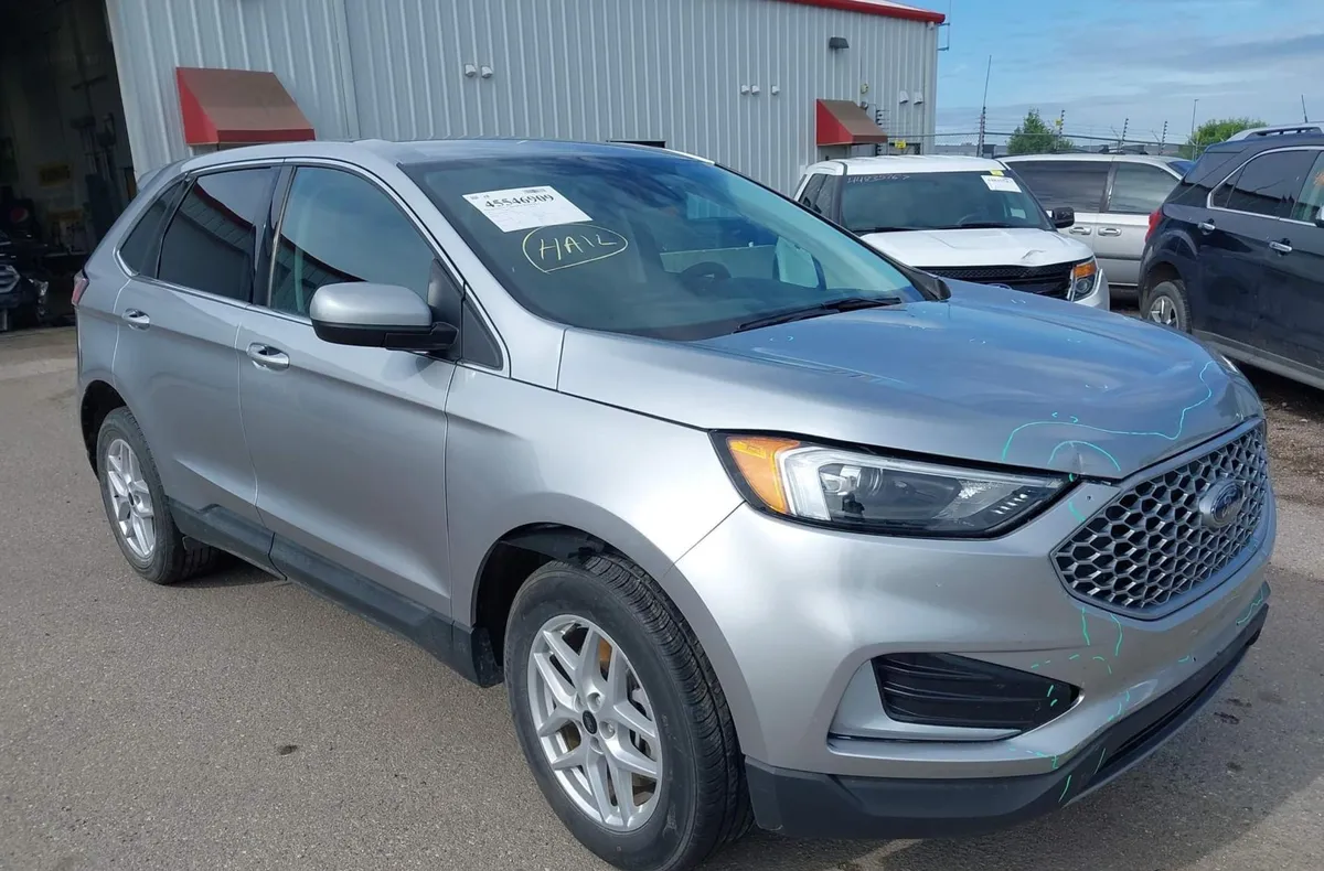 FORD EDGE SEL 2022