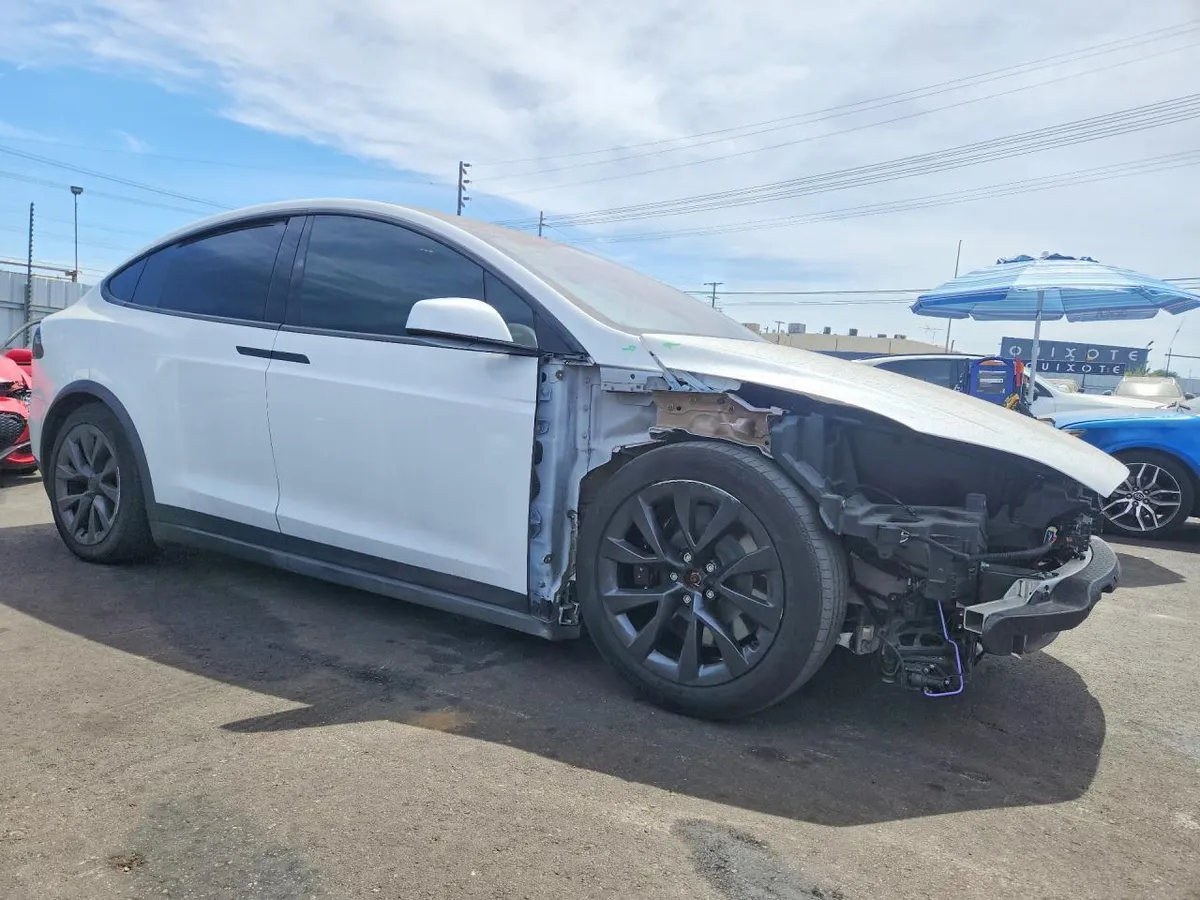 TESLA MODEL X 2023