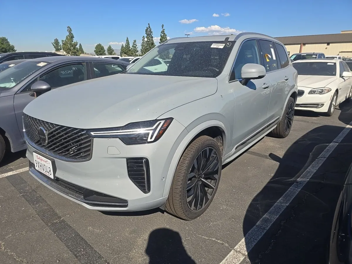 VOLVO XC90 B6 PLUS 2026