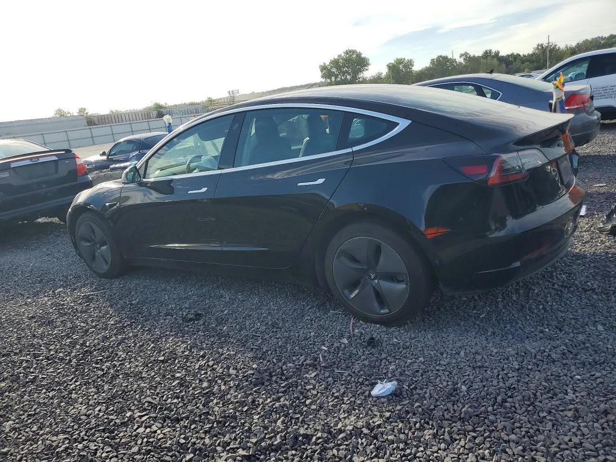 TESLA MODEL 3 2020