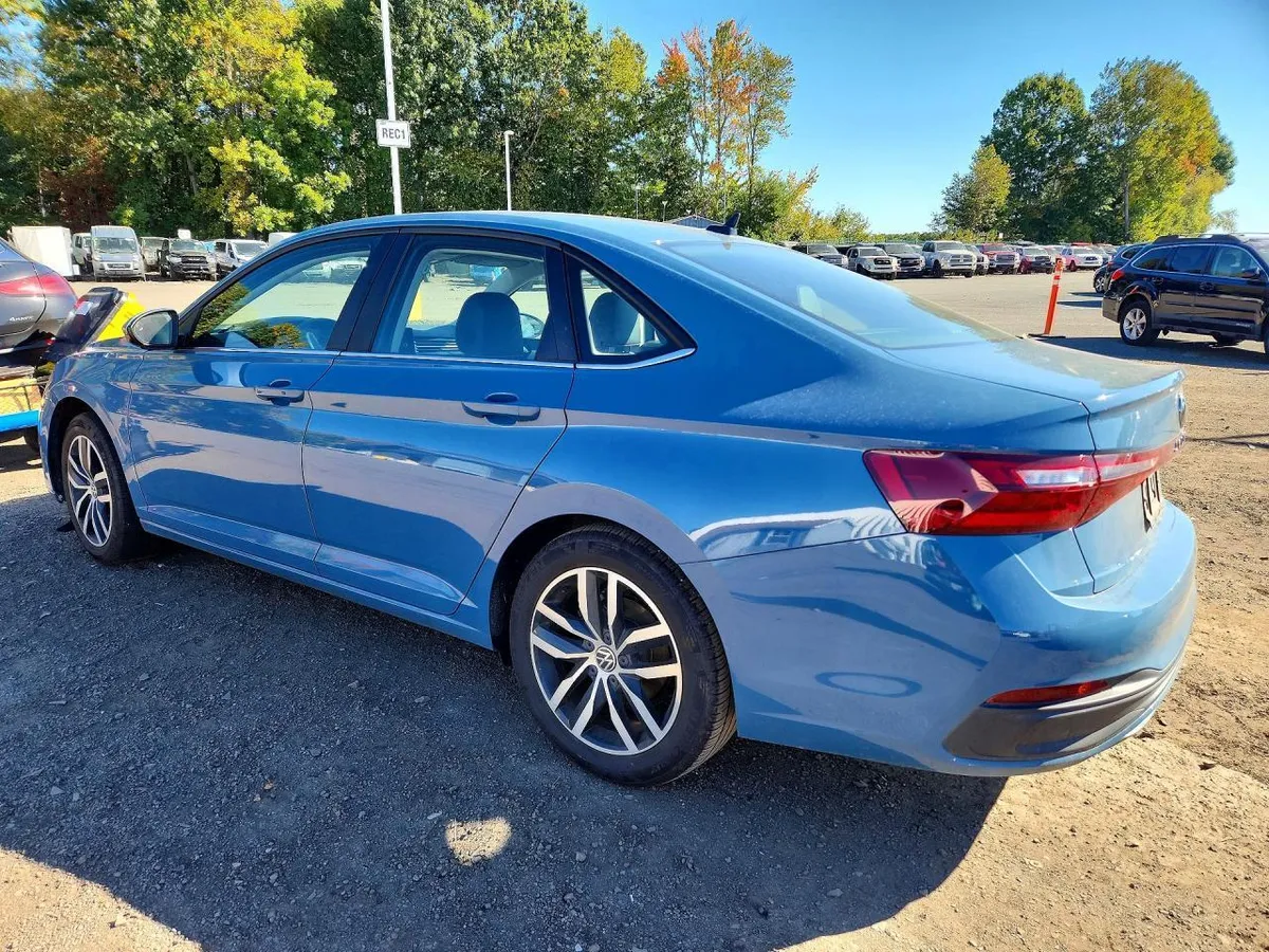 VOLKSWAGEN JETTA SE 2025