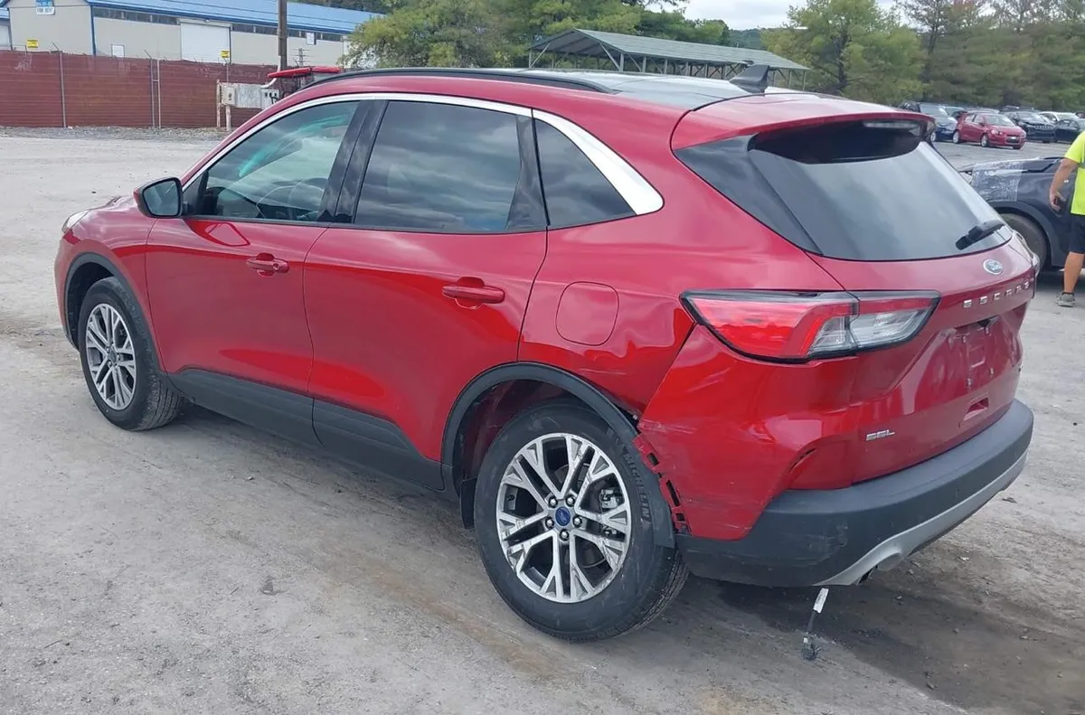 FORD ESCAPE SEL 2022