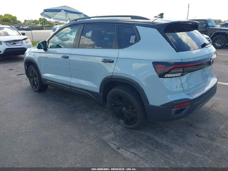 VOLKSWAGEN TAOS SE 2025