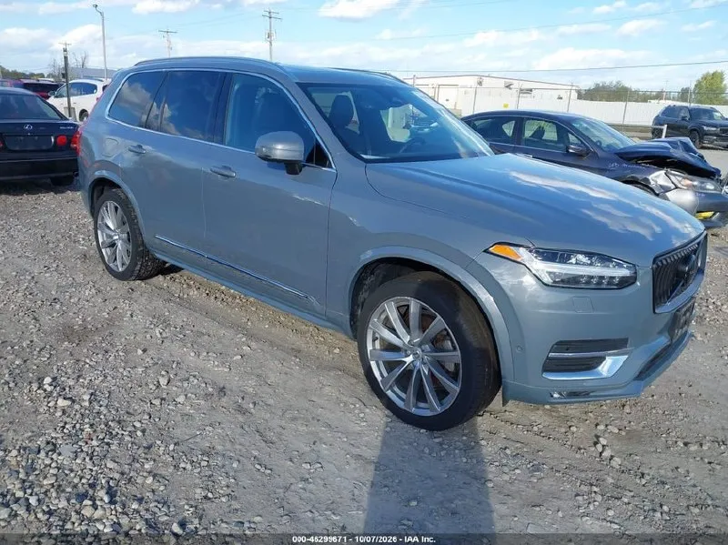 VOLVO XC90 B6 PLUS 7 МЕСТ 2023