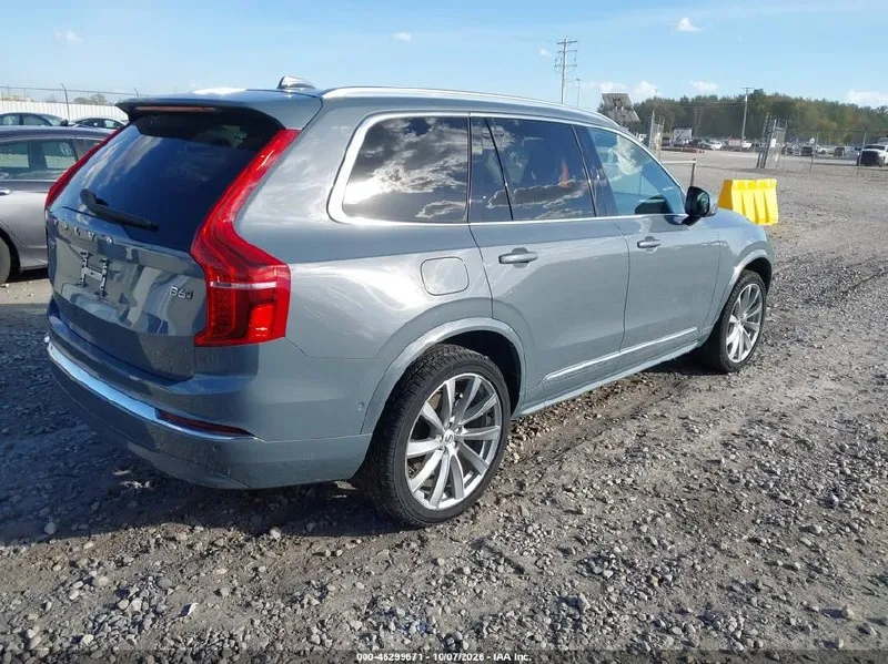VOLVO XC90 B6 PLUS 7 МЕСТ 2023