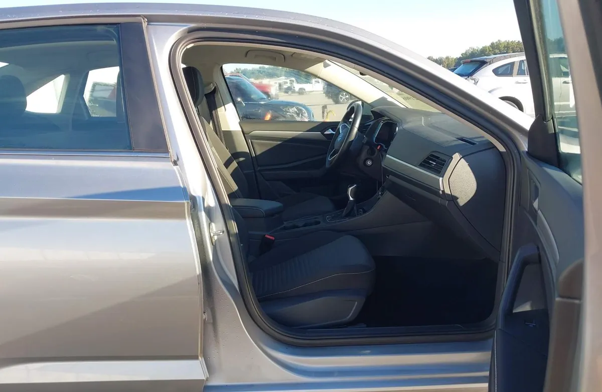 VOLKSWAGEN JETTA 2022