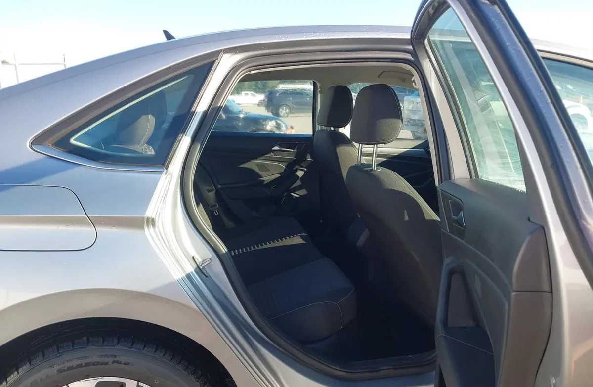 VOLKSWAGEN JETTA 2022