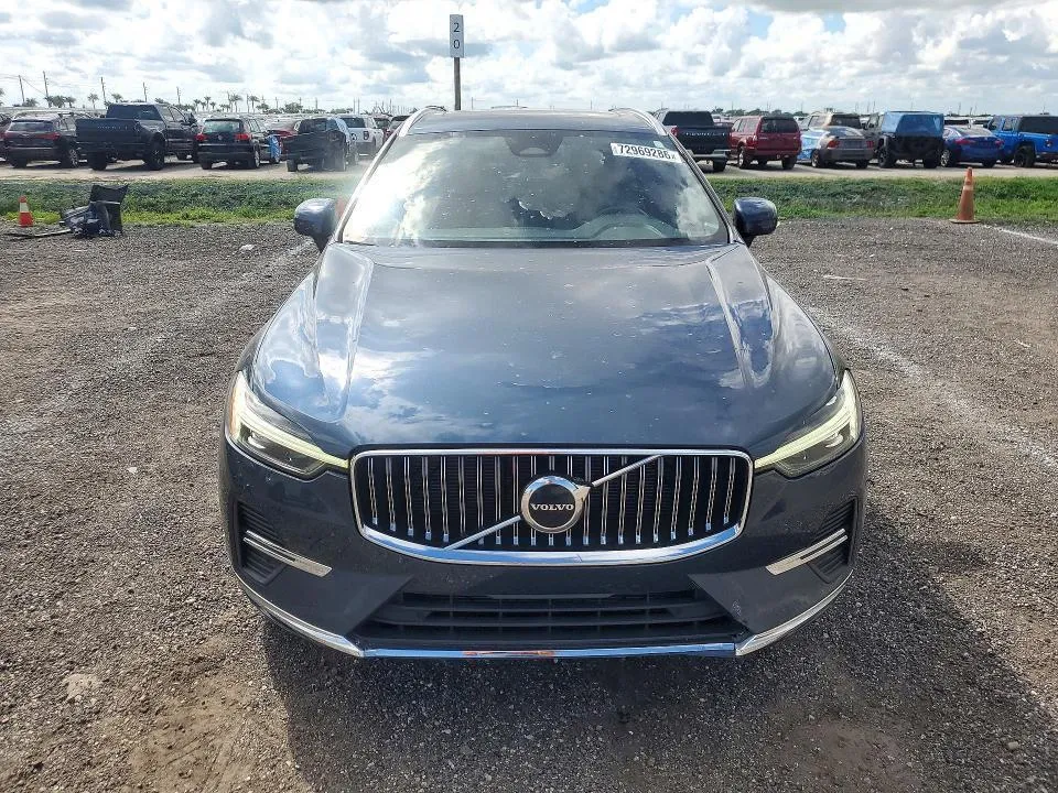 VOLVO XC60 2021