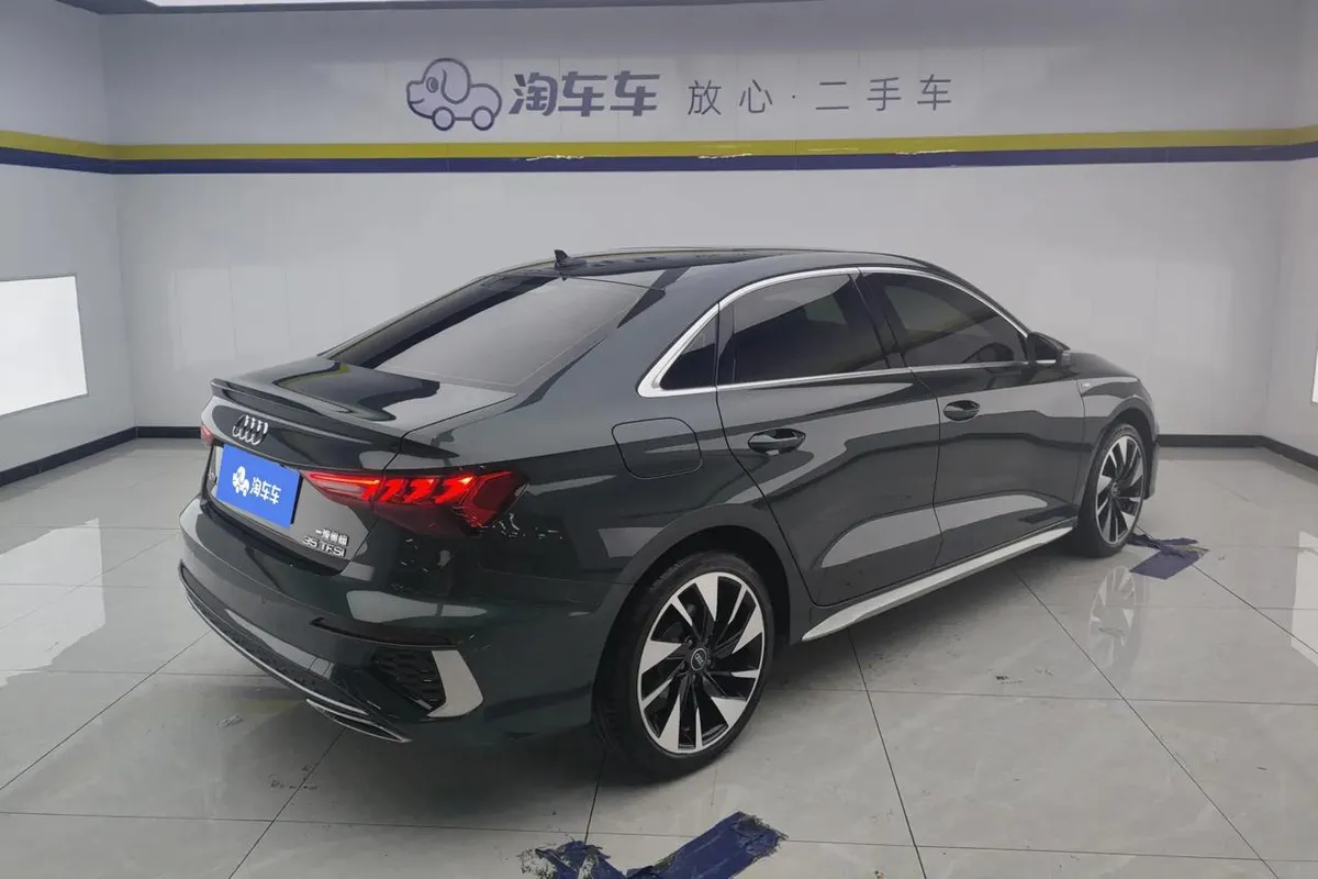 AUDI A3 2023