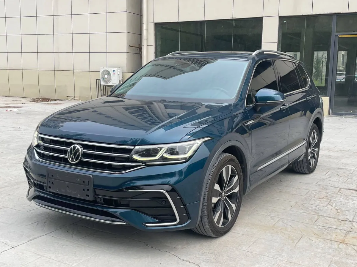 VOLKSWAGEN TIGUAN L R-LINE FLAGSHIP 2023
